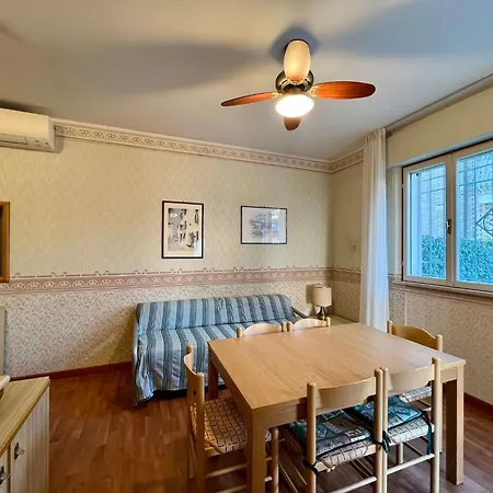 Appartement Enjoy Your Holidays In Our Bright Patio Lignano Sabbiadoro