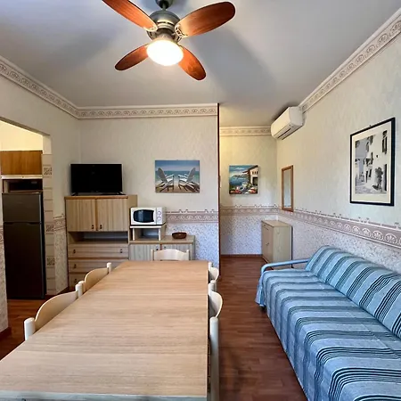 Enjoy Your Holidays In Our Bright Patio * Lignano Sabbiadoro
